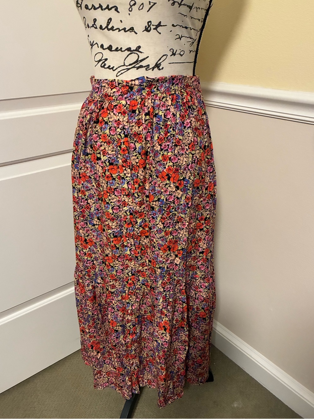 NWT saltwater luxe Floral Tiered Maxi Skirt - Pink red Multi small